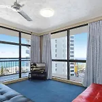 Surfers Beachcomber Resort Private Apartments